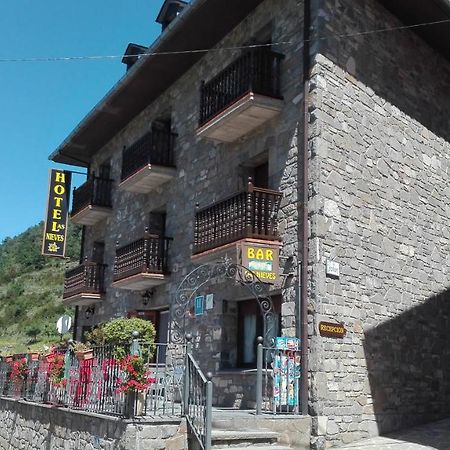 Hotel Las Nieves Linas de Broto ภายนอก รูปภาพ