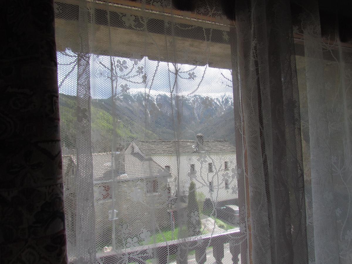 Hotel Las Nieves Linas de Broto ภายนอก รูปภาพ