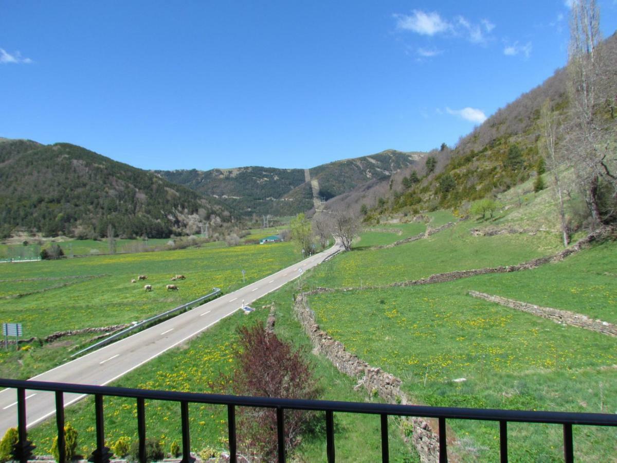 Hotel Las Nieves Linas de Broto ภายนอก รูปภาพ