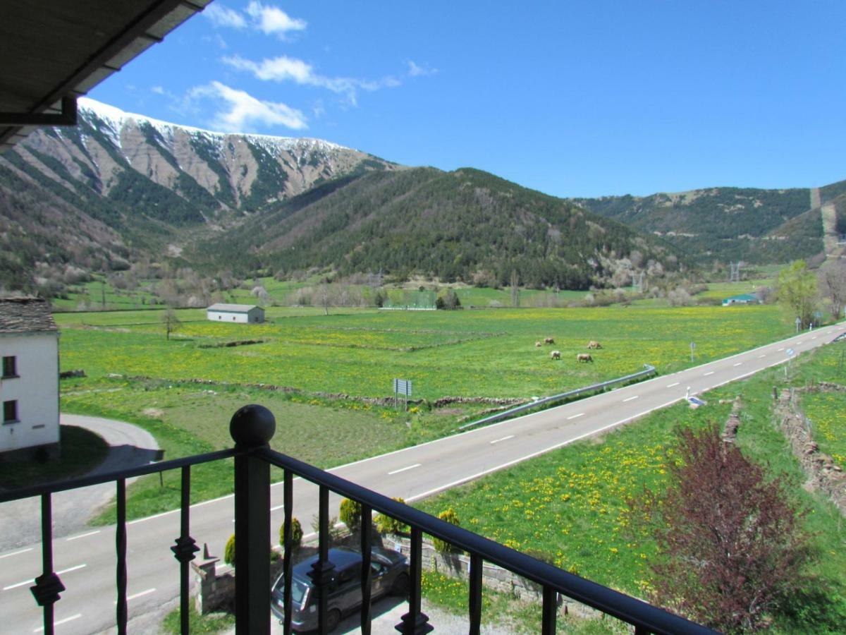 Hotel Las Nieves Linas de Broto ภายนอก รูปภาพ