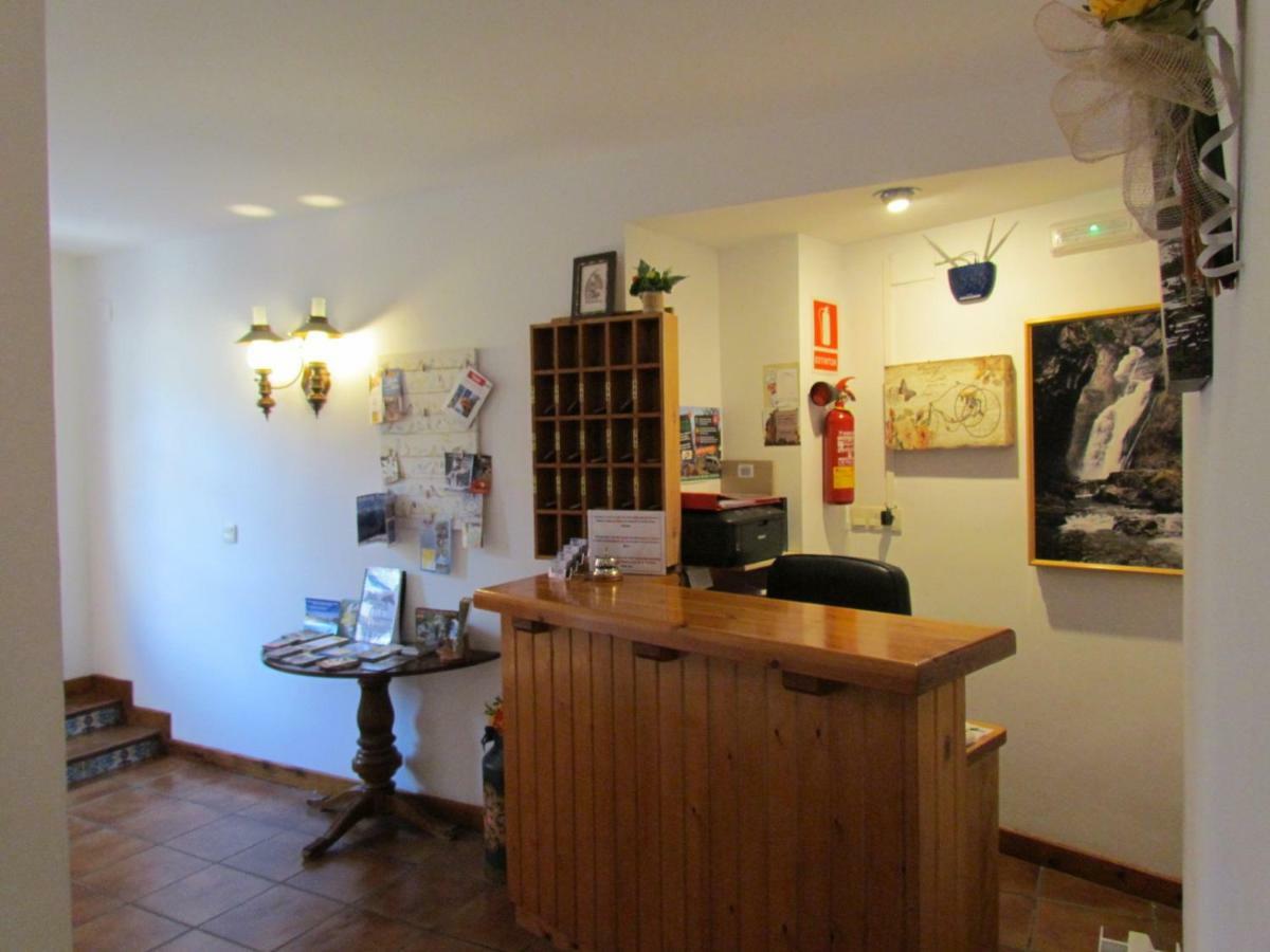 Hotel Las Nieves Linas de Broto ภายนอก รูปภาพ